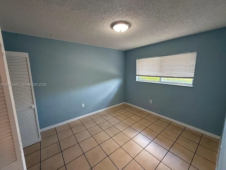 1501 W 42nd St #205 — Photo 6