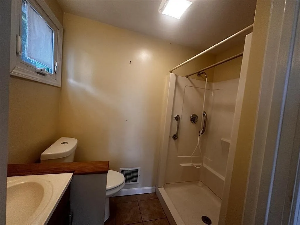 4 bed, 1483 sqft, $3,400 — Photo 2