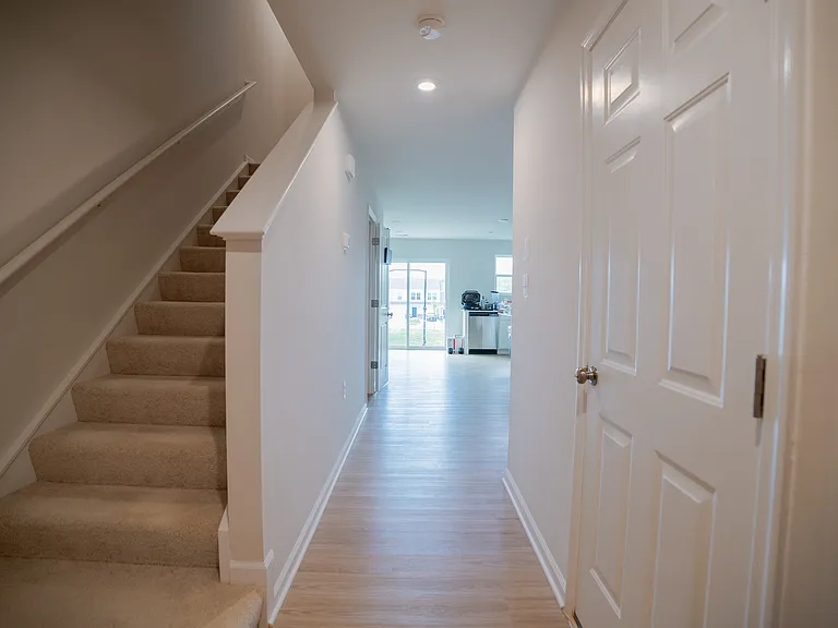 37 Apollo Rd — Photo 4