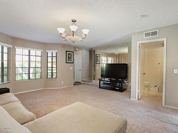 4th image of 2580 Huntington Dr Unit D