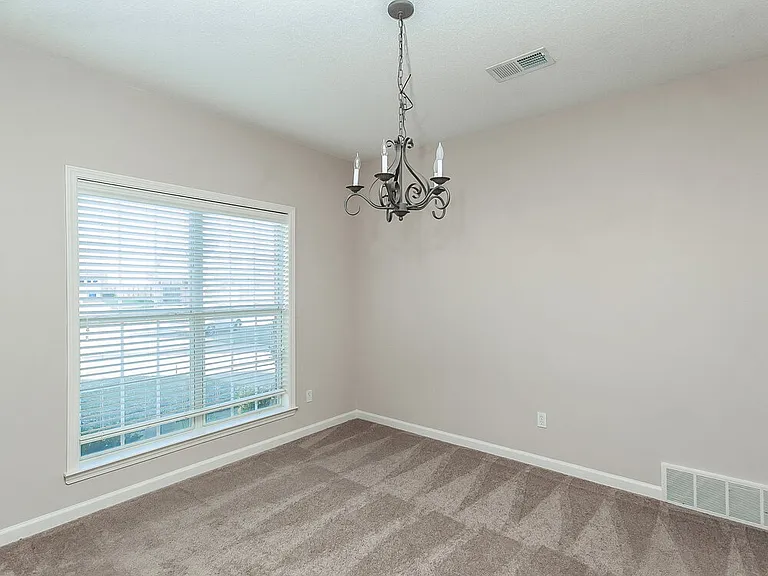 1625 Blackalder Cv — Photo 4