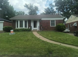 1542 N Hanley Rd, Saint Louis, MO 63130