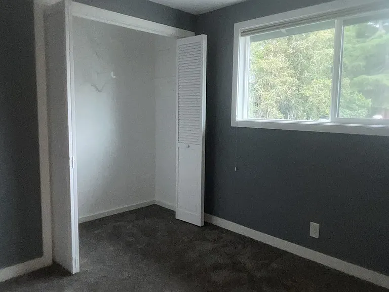 1910 Ridgeway Dr #1920 — Photo 9