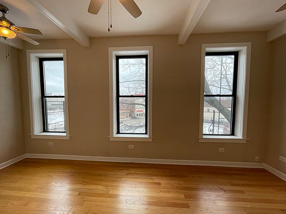 4th image of 2418 N Clybourn Ave #3R
