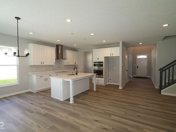 4th image of 10602 Oak Bend Blvd