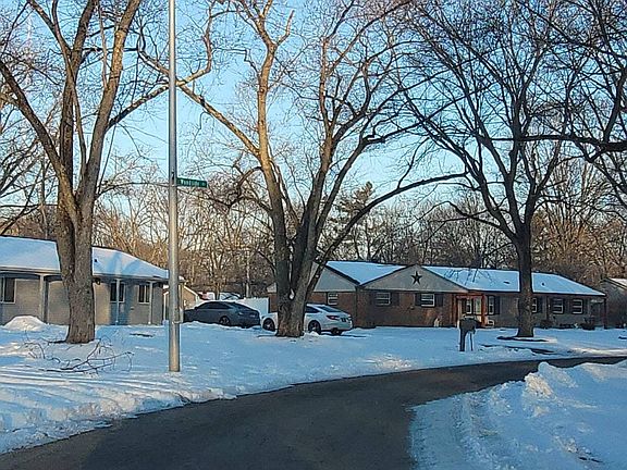 5th image of 1749 W 73rd Pl