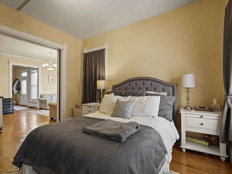 820 N California St — Photo 25