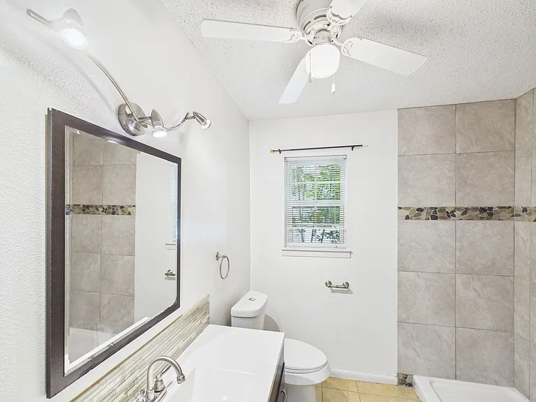 328 Glenmoor Dr — Photo 18