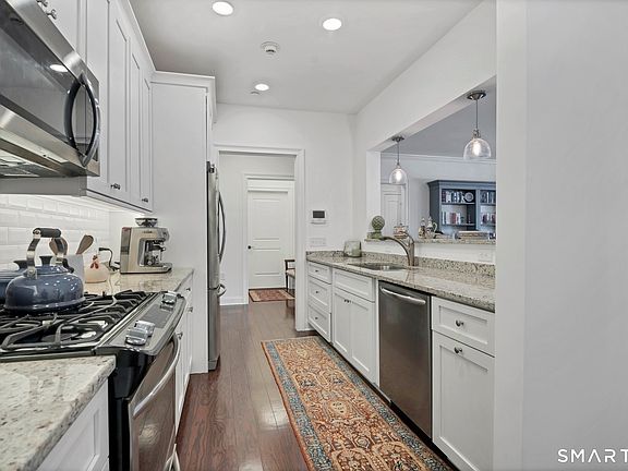 5th image of 77 Sunset Lane #213