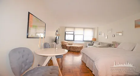 Rented by Manhattan Realty Group