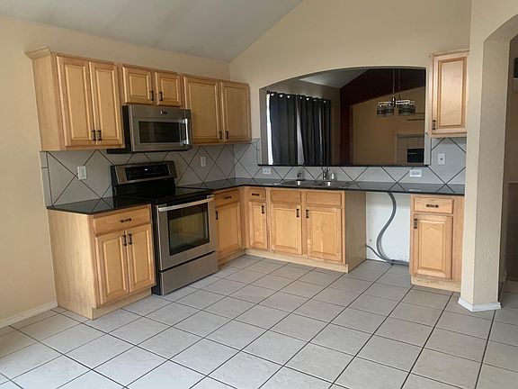 2nd image of 5412 Stone Meadow Ln