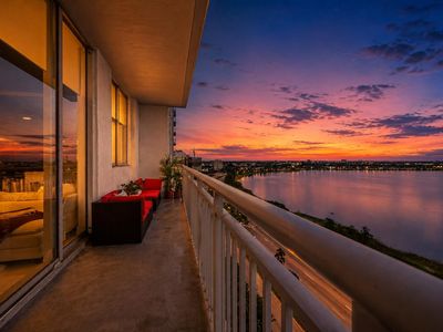 300 S Australian Avenue #907, West Palm Beach, FL, 33401