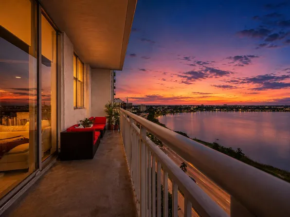 300 S Australian Avenue #907, West Palm Beach, FL 33401