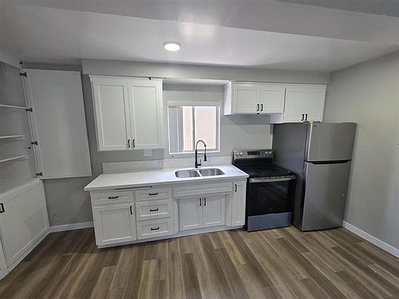 4th image of 9559 Flower St #3
