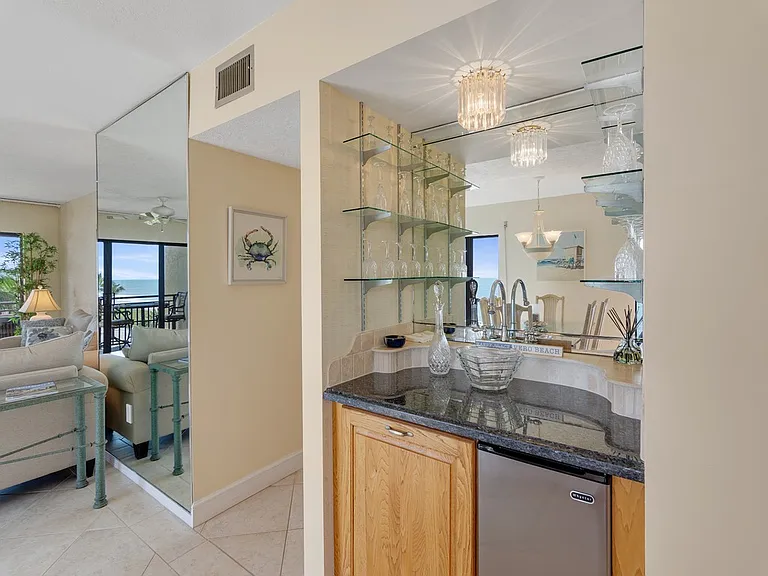 3939 Ocean Dr #401B — Photo 13