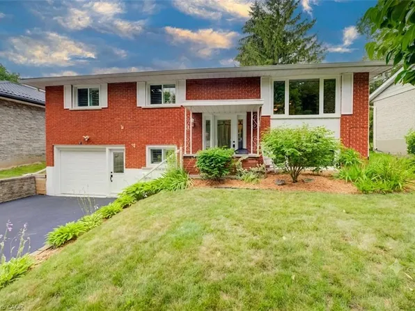 21 Kelly Dr, Kitchener, ON N2M 1V7