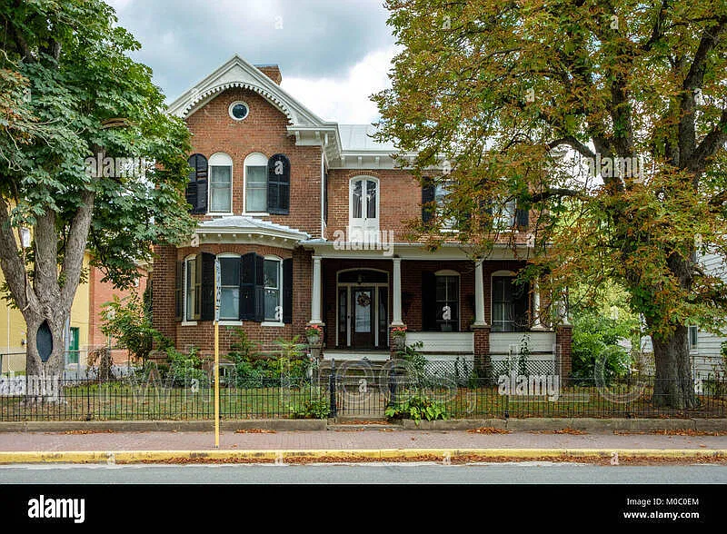 4 bed, 2.0 bath, 3600 sqft, $2,000 — Photo 1