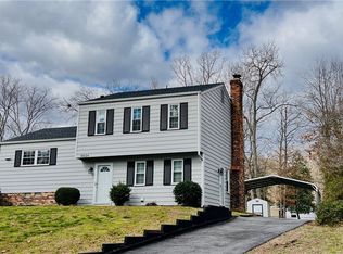 9508 Lost Forest Dr, North Chesterfield, VA 23237