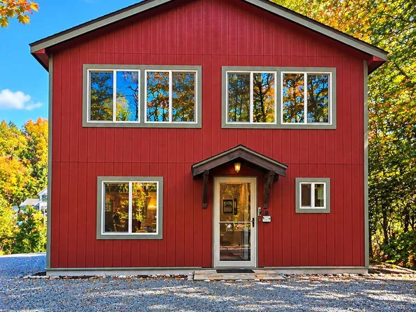 171 Deerfield Rd, Lake Ariel, PA 18436
