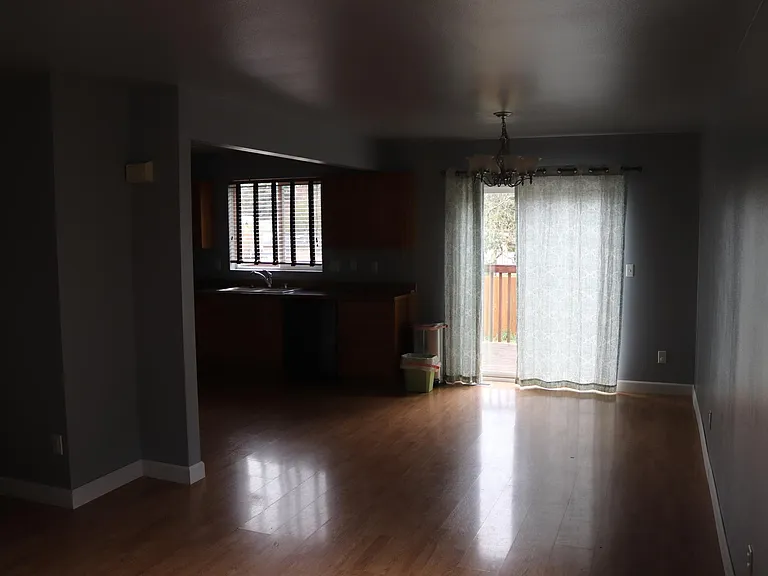2157 SE Galeel Ct — Photo 4