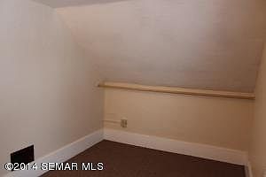 5th image of 318 Maple Ave