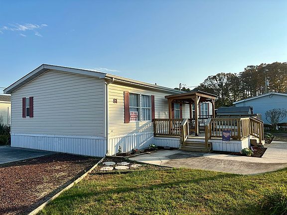 Shore Acres #81 side view