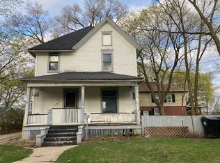 911 6th St, Beloit, WI 53511