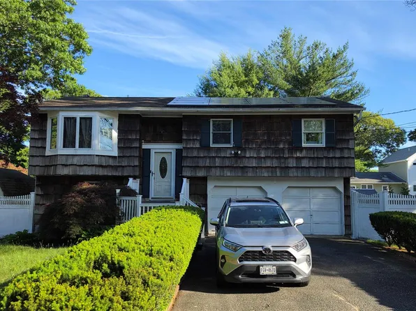 6 Smith Court, Mastic, NY 11950