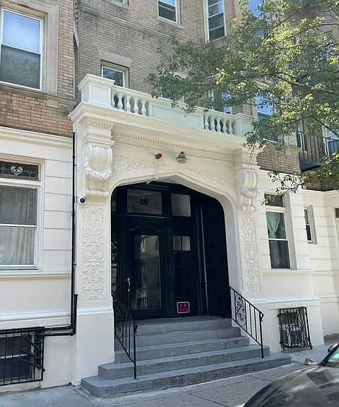 Hemenway St — Photo 14