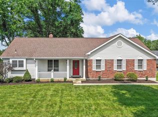 305 Summer Ridge Dr, Saint Charles, MO 63304