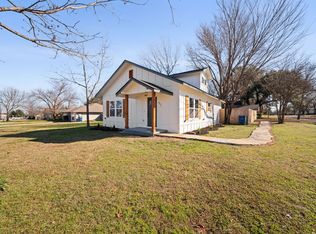 801 E Brown St, Ennis, TX 75119