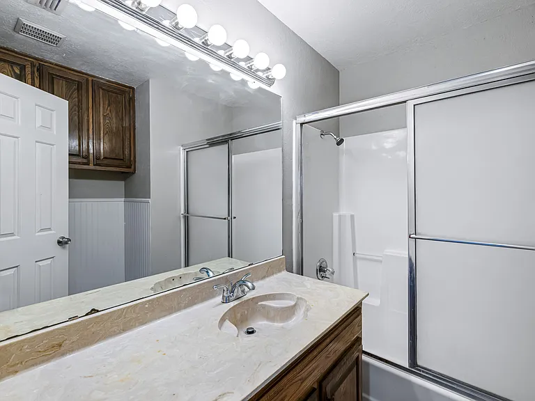 321 Gardenview St — Photo 10