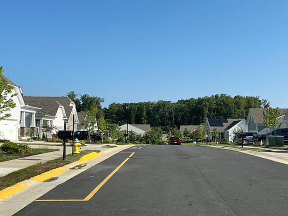4th image of 6018 Avery Point Dr