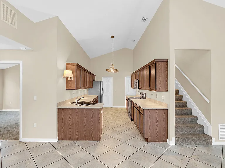 1422 Saffron Trl — Photo 11