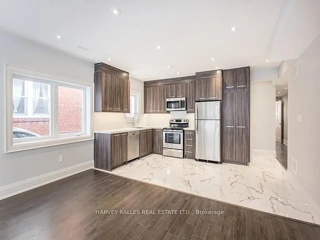 989 Avenue Rd #MAIN — Photo 6