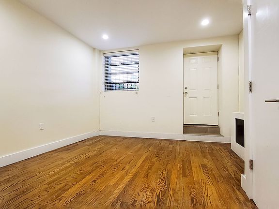 3rd image of 837 Bedford Ave