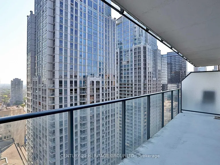 770 Bay St #PH-603 — Photo 25