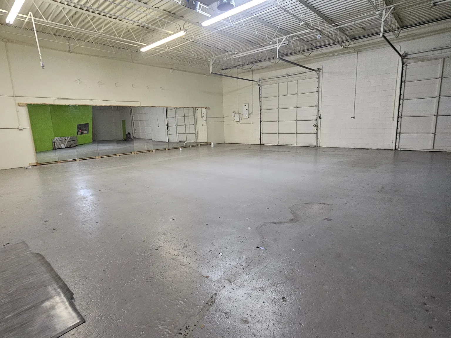 1766 W Hadley Ave — Photo 4