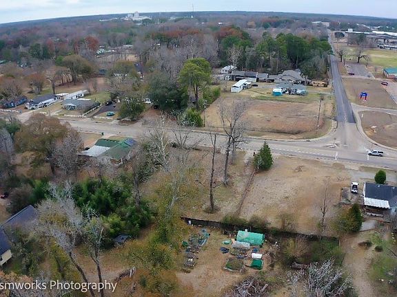 4th image of 812 Tioga Rd