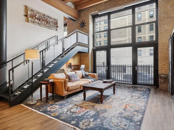 406 Wacouta St Unit 103, Saint Paul, MN 55101