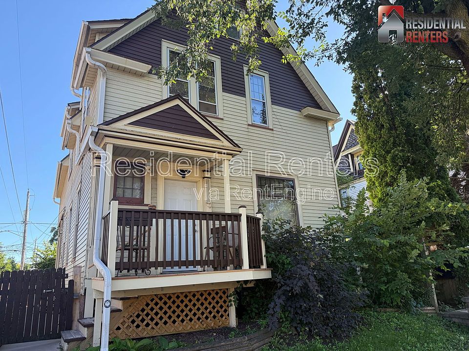 1st image of 815A E Center St