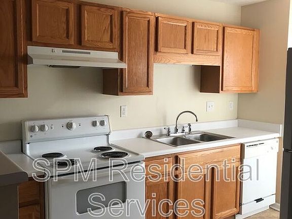 3rd image of 1505 Willoughby Park Ct