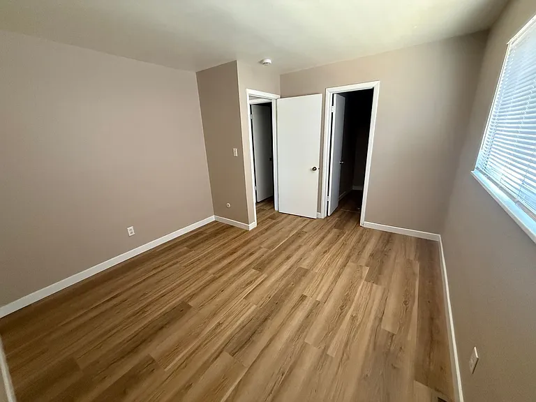1611 Cottonwood Dr — Photo 3