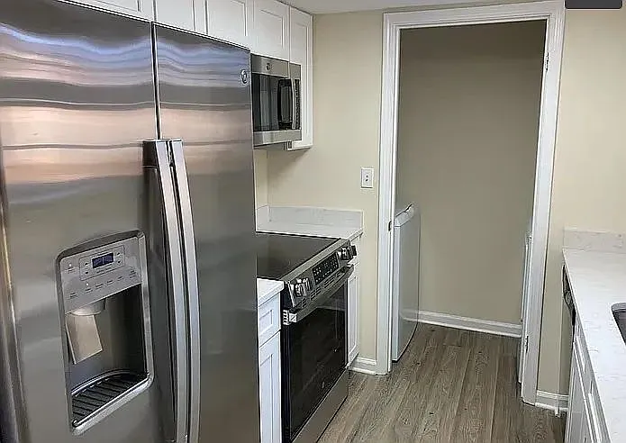 925 Cleveland Street Ext #191 — Photo 4