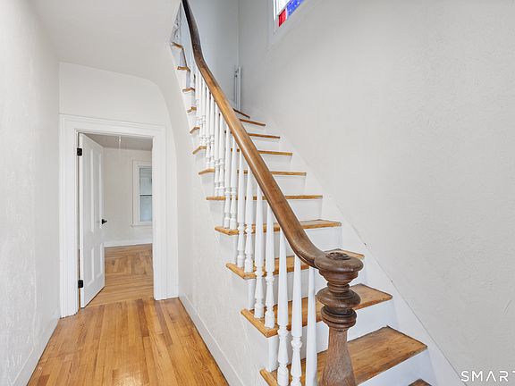 5th image of 326 Cook Avenue