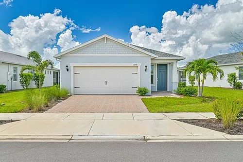 42218 Edgewater Dr Photo 1
