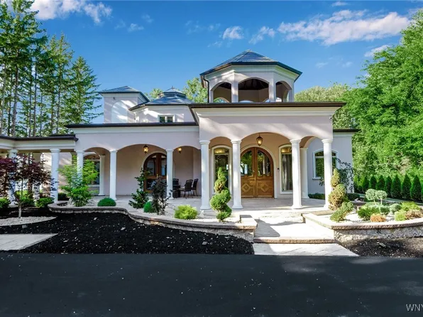 4495 E Lake Rd, Wilson, NY 14172