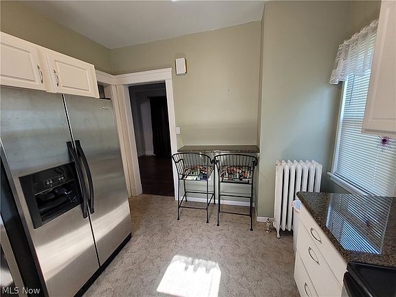 5th image of 4222 Behrwald Ave