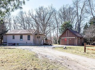 7695 Huron River Dr S, Dexter, MI 48130