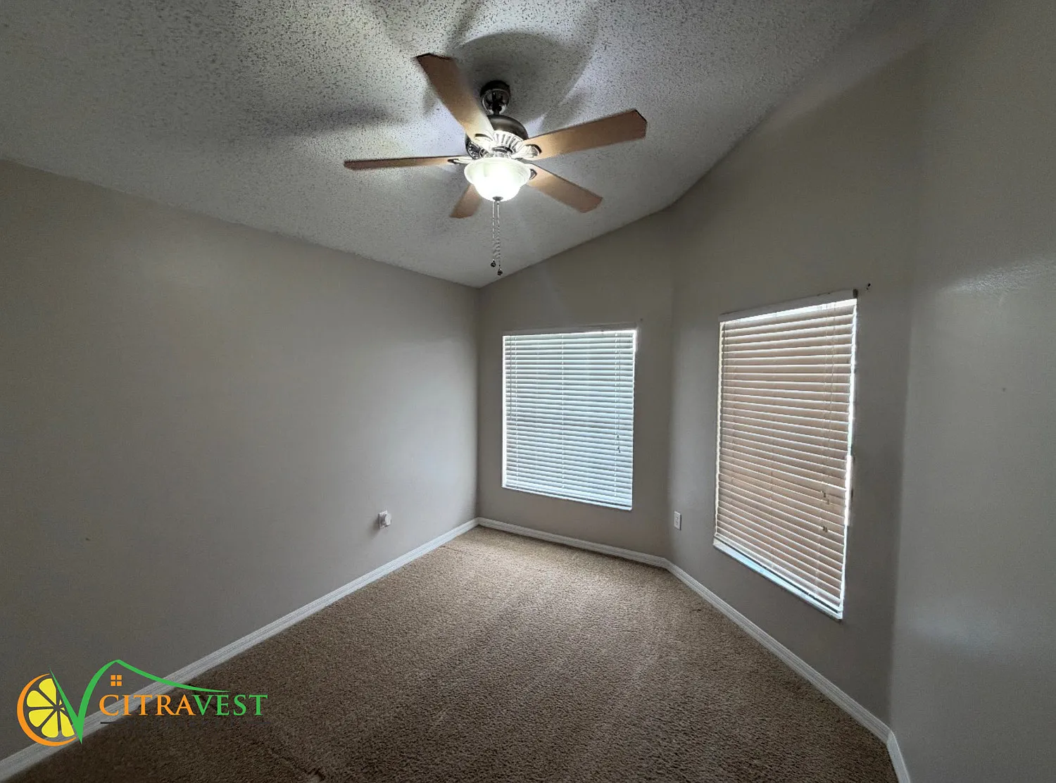 Davenport 3 Bed, 2 Bath - Fenced in yard and Lanai! — Photo 3